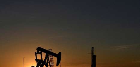 Preços do petróleo tocam US$90/barril pela primeira vez desde 2014, com tensões na Rússia
