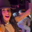 Ana Castela vai à festa e rasga a calça após show em Barretos