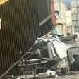 Caminhoneiro morre ao ser esmagado por contêiner no Porto de Santos