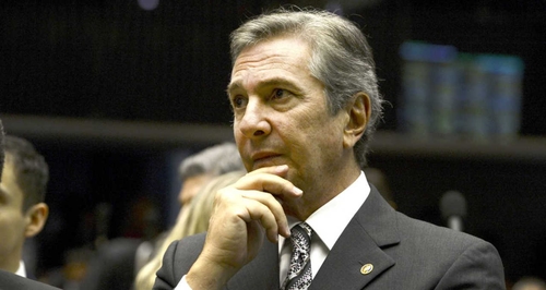 Fernando Collor de Mello foi presidente entre 1990 e 1992.