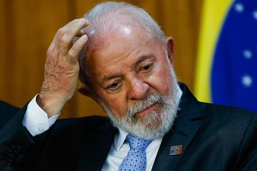 Lula, presidente da República, foi réu em  pelo menos 10 ações penais na Justiça.