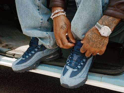 Levi's e Nike confirmam a chegada de nova collab do Air Max 95 no