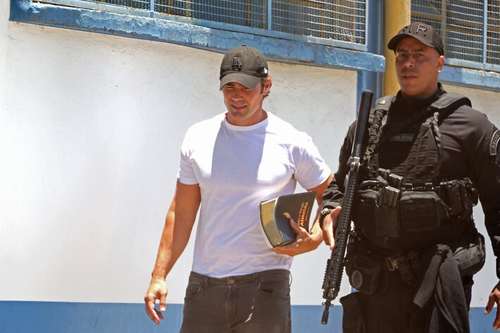 Banco Master: Daniel Vorcaro deixa a cadeia após passar 11 dias preso