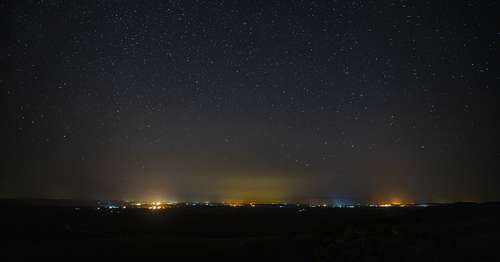 Dezembro de 2025: Um Guia Celeste para o Encerramento do Ano