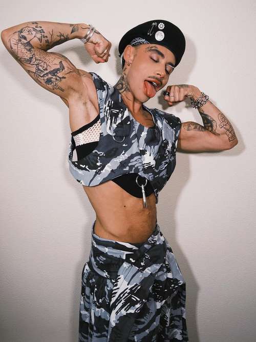 Grag Queen: A Busca por Perfeição e a Revelação sobre a Obsessão com Cirurgias Plásticas