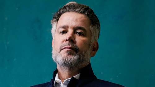 Roubo de Estátua em 'Três Graças' Desencadeia Confronto: Ferette Acusa e Busca Respostas