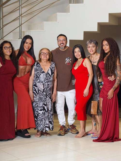Gracyanne Barbosa e Belo Celebram Natal Juntos, Mantendo Harmonia Familiar Pós-Separação