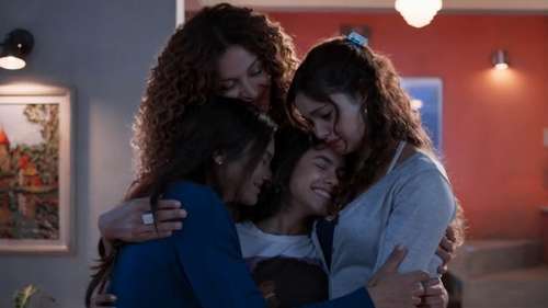 Crítica de Jornalista da Globo a Detalhe em Três Graças Gera Nota Zero e Desabafo