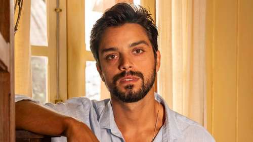 Rodrigo Simas Retorna às Novelas Após Meio Década Longe dos Estúdios