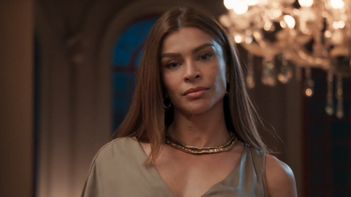 Arminda Deixa Ferrette Para Trás e Se Aproxima de Novo Personagem em 'Três Graças'