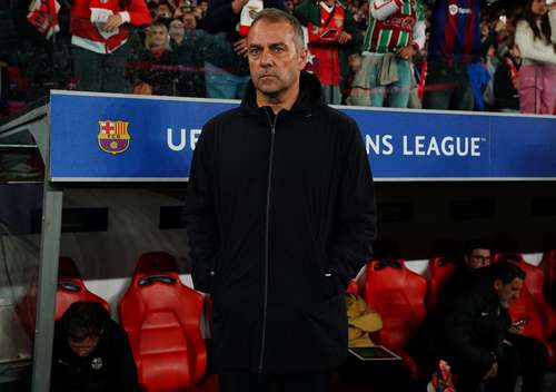 Flick Mira Reforços na Defesa e Barcelona Avalia Recontratação de Lateral Cobiçado