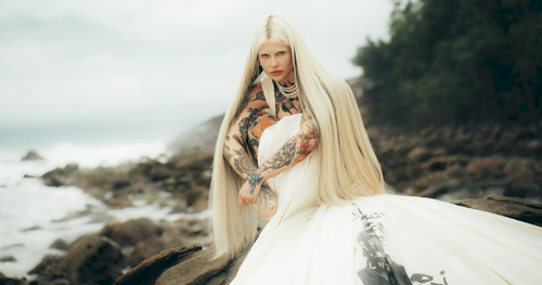 Bárbara Grando Inicia 2026 com Novo Single Inspirado na Espiritualidade, Após Sucesso com Aprovação de Kylie Minogue