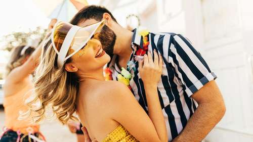 Astrologia e Folia: Como os Signos Reagem a Encontros Inesperados no Carnaval