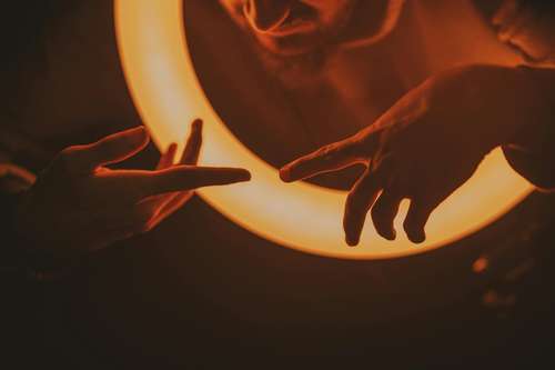 Navegando o Carnaval: Estratégias para Preservar sua Energia e Evitar Relacionamentos Prejudiciais