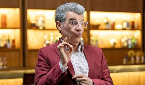 Téo Pereira Retorna a 'Três Graças' e Reacende Debate Sobre Orientação Sexual de Paulo Betti; Ator Responde