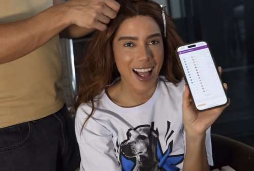 Anitta Revela Conhecimentos Astrológicos em Bastidores de Carnaval