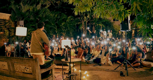 Marcos Almeida Estende o Sucesso da Turnê 'De Casa em Casa' com Novos Shows pelo Brasil