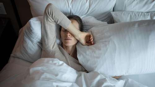 Insônia? Descubra Rituais Populares para Conquistar um Sono Reparador