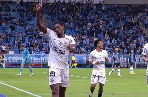 André brilha e Corinthians vence Grêmio de virada em Porto Alegre