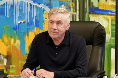 Ancelotti volta ao Brasil e retoma trabalho de olho em próximas convocações