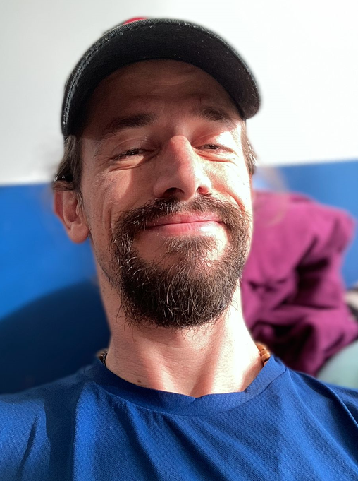 José Benetti é professor de artes em uma escola pública em Porto Alegre