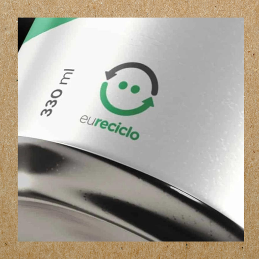 Selo Eureciclo pode ser encontrado em embalagens de produtos no mercado ou na farm&aacute;cia