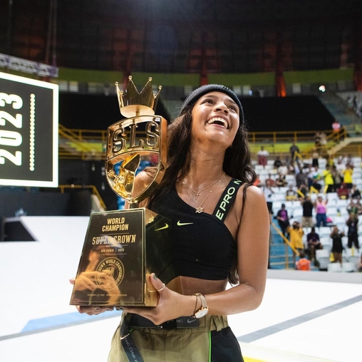 Rayssa Leal foi a grande campeã da SLS Super Crown 2023