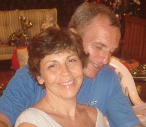 Ela voltou a pousar para fotos quando o cabelo começou a crescer novamente