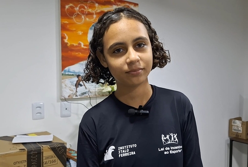 Emanuella Amaro, de 12 anos, participa das atividades do Instituto Italo Ferreira.