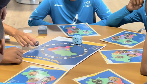 Alunos do Projeto Grael participam de atividade lúdica sobre a conservação do oceano