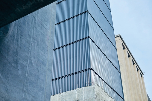 Fachada que é parte da Av. Paulista