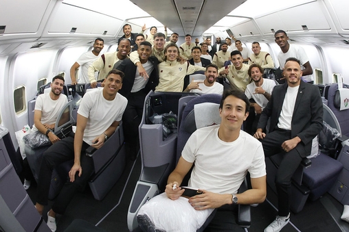 Jogadores do Fluminense a caminho dos Estados Unidos