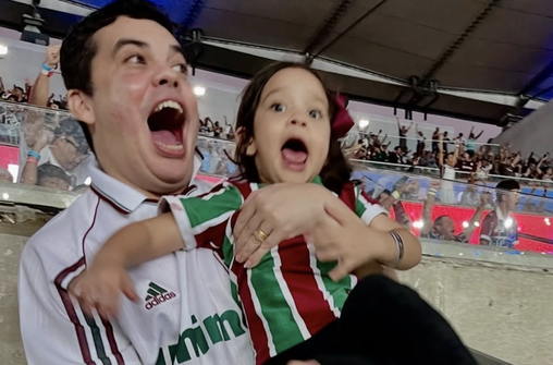Tonta e hija en maracana