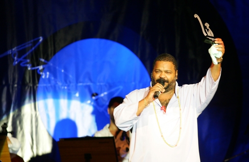 Arlindo Cruz durante premiação em 2008