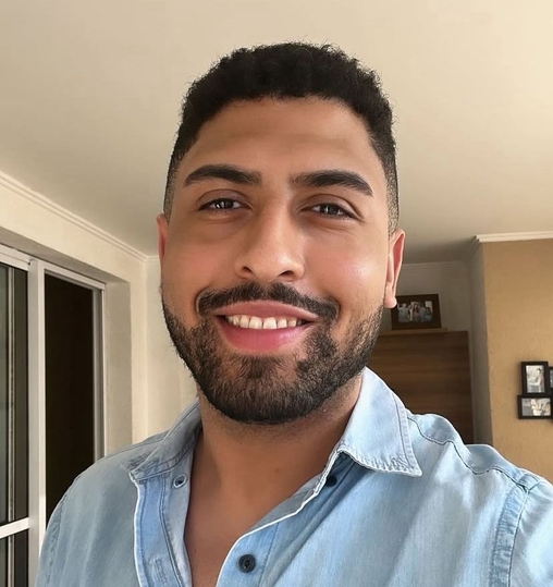 Gustavo Ara&uacute;jo