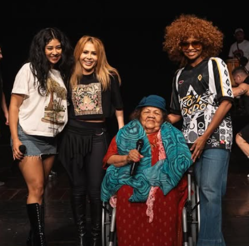 Zaynara ao lado de Joelma, Dona Onete e Gaby Amarantos