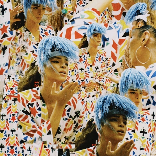 Isis Broken posando para ensaio fotogr&aacute;fico