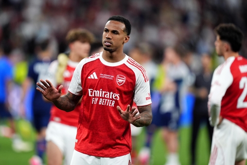 Gabriel Magalh&atilde;es perdeu o p&ecirc;nalti decisivo para o Arsenal 