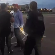 Trompetista toca 'Marcha Fúnebre' e interrompe coletiva de Bolsonaro