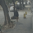 Vídeo mostra mulher sendo 'engolida' por bueiro no Maracanã