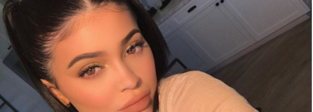 Kylie Jenner traz as maria-chiquinhas de volta