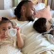 Neymar publica registros inéditos das filhas Helena e Mavie brincando juntas