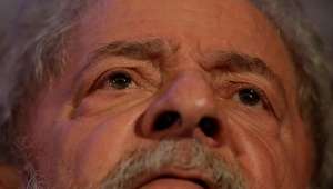 Juiz do DF manda apreender passaporte do ex-presidente Lula