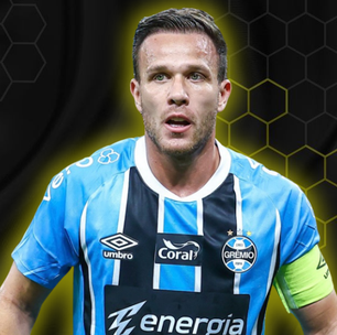Arthur rebate rumores de insatisfação e blinda elenco do Grêmio