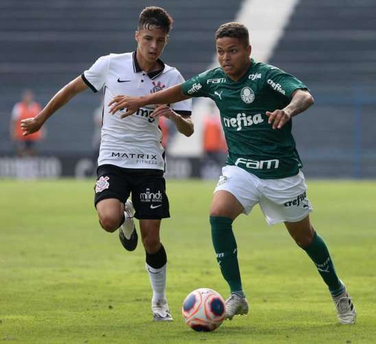 Jovem Bruno Menezes exalta boa fase pessoal e também da equipe pelo Paulistão Sub-20