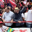 Lula: 'Se Flávio apresentar documento autorizando quebrar sigilo, vai ter debate'