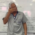 Porteiro se emociona ao ser convidado por alunos para ser padrinho de formatura