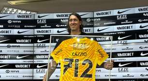 Cássio se despede do Corinthians com camisa especial e promessa de busto