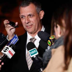 Críticas de ex-porta-voz incomodam base do governo Bolsonaro