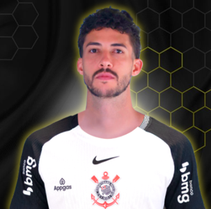 Gustavo Henrique cobra cabeça no lugar para evitar expulsões